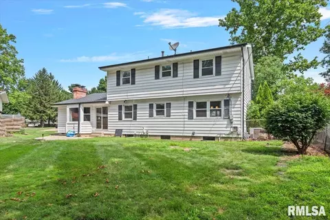 Exterior - 2106 Briarcliff Dr, Springfield, IL 62704 photo 6 of 7