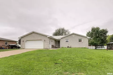 3826 Tiffany Ln, Quincy, IL 62305