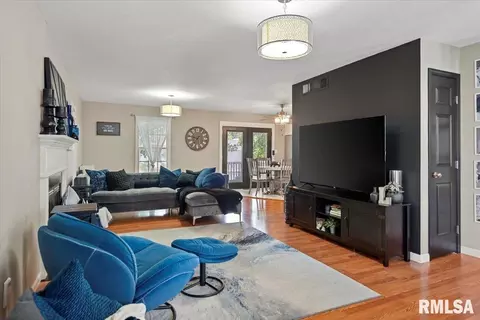3813 Kerry Blvd, Springfield, IL 62712 photo 8