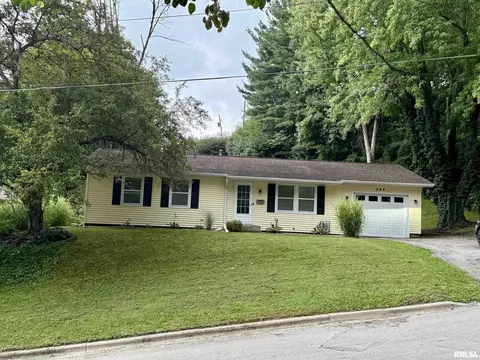 224 W Rutledge St, Petersburg, IL 62675