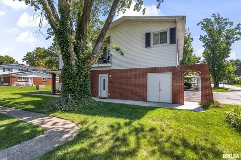 407 Durkin Dr, Springfield, IL 62704 photo 2