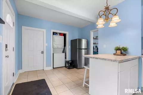 830 S Macarthur Blvd, Springfield, IL 62704 photo 9