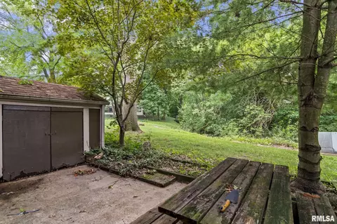 Exterior - 75 Trailridge Ln, Springfield, IL 62704 photo 4 of 6
