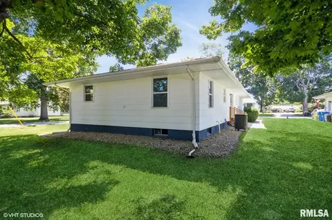452 E Illini St, Virginia, IL 62691 photo 15