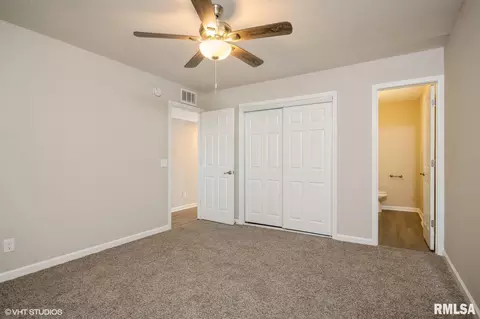 452 E Illini St, Virginia, IL 62691 photo 6