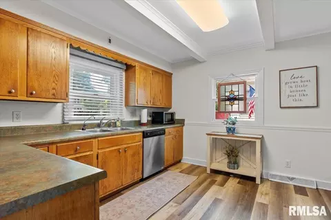 1832 S Walnut St, Springfield, IL 62704 photo 9