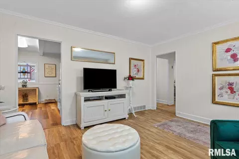 1832 S Walnut St, Springfield, IL 62704 photo 7