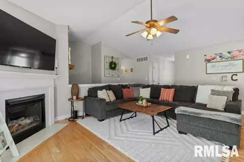 Living - 3716 Carney Blvd, Springfield, IL 62712 photo 1 of 1