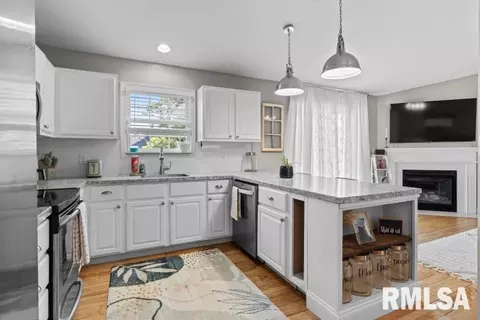 Kitchen - 3716 Carney Blvd, Springfield, IL 62712 photo 2 of 2