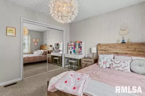 Bedroom - 3716 Carney Blvd, Springfield, IL 62712 photo 4 of 10
