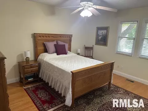 126 Bristol Rd, Springfield, IL 62702 photo 8