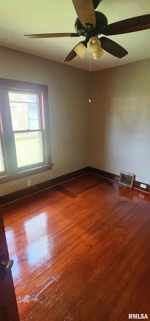 2075 S 5th St, Springfield, IL 62703 photo 21