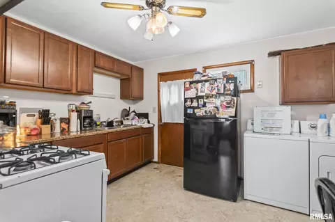 11 Hedge Dr, Springfield, IL 62702 photo 9