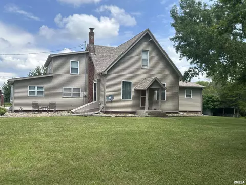 1994 Ladue Rd, Jacksonville, IL 62650