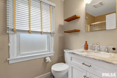 2057 N 7th St, Springfield, IL 62702 photo 13
