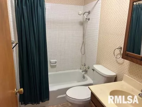 135 Dickinson Rd, Springfield, IL 62704 photo 10