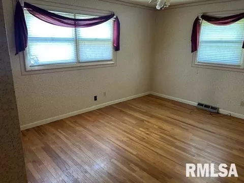 135 Dickinson Rd, Springfield, IL 62704 photo 7