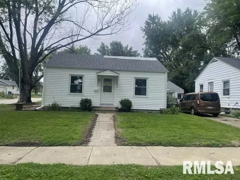 2104 E Whitmer St, Decatur, IL 62521