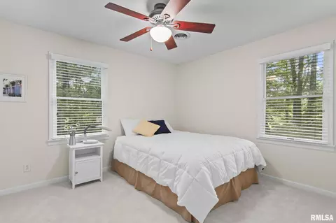 Bedroom - 3140 E Lake Shore Dr, Springfield, IL 62712 photo 4 of 7