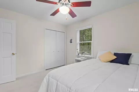 Bedroom - 3140 E Lake Shore Dr, Springfield, IL 62712 photo 5 of 7