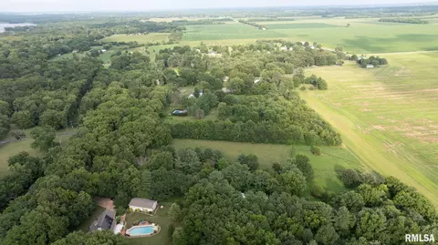 View/Area - 3140 E Lake Shore Dr, Springfield, IL 62712 photo 2 of 7