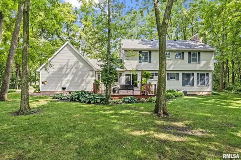 Exterior - 3140 E Lake Shore Dr, Springfield, IL 62712 photo 5 of 13