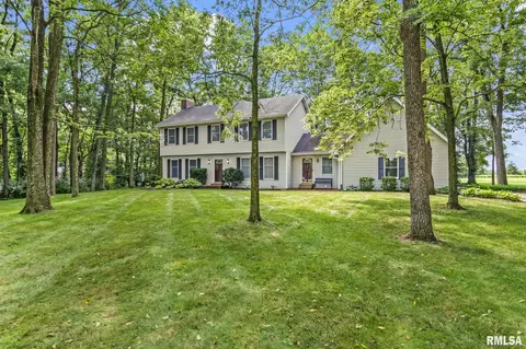 Exterior - 3140 E Lake Shore Dr, Springfield, IL 62712 photo 2 of 13