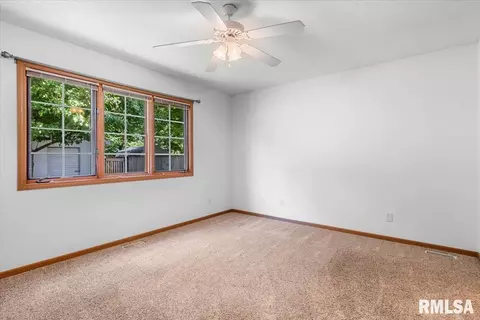 2924 Lakeshire Dr, Springfield, IL 62707 photo 14
