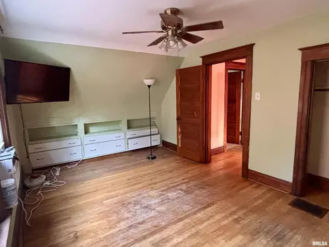 Bedroom - 2146 Yale Blvd, Springfield, IL 62703 photo 4 of 6
