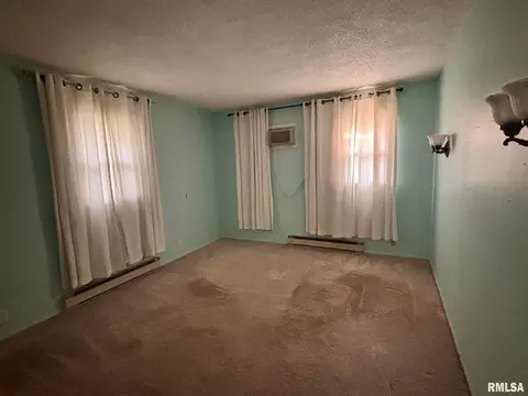 Bedroom - 2146 Yale Blvd, Springfield, IL 62703 photo 3 of 6