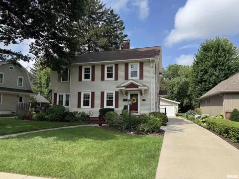 1668 N Cherry St, Galesburg, IL 61401