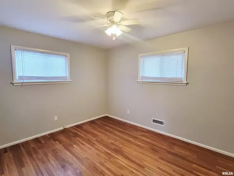 37 Meadowlark Ln, Springfield, IL 62702 photo 10