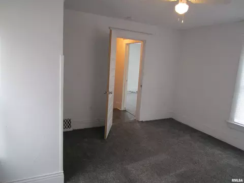 Bedroom - 1617 N Peoria Rd, Springfield, IL 62702 photo 12 of 19