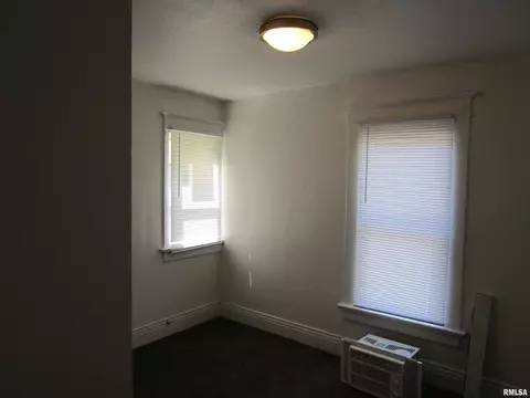 Bedroom - 1617 N Peoria Rd, Springfield, IL 62702 photo 18 of 19