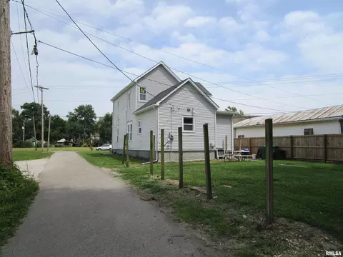 Exterior - 1617 N Peoria Rd, Springfield, IL 62702 photo 3 of 7