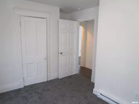 Bedroom - 1617 N Peoria Rd, Springfield, IL 62702 photo 16 of 19