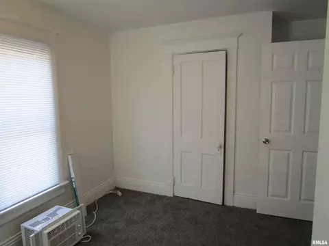 Bedroom - 1617 N Peoria Rd, Springfield, IL 62702 photo 15 of 19