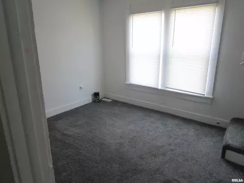 Bedroom - 1617 N Peoria Rd, Springfield, IL 62702 photo 19 of 19