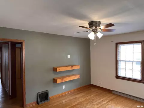 Living - 2333 S 8th St, Springfield, IL 62703 photo 2 of 2