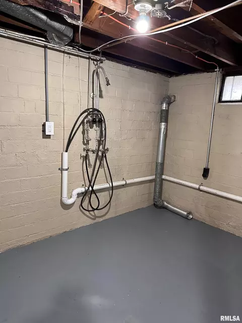 Other - 2333 S 8th St, Springfield, IL 62703 photo 9 of 10