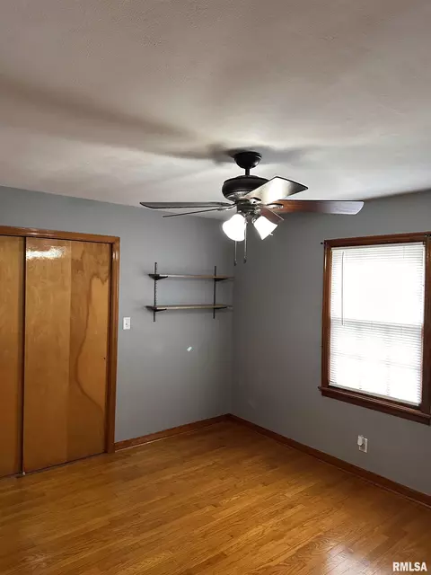 Bedroom - 2333 S 8th St, Springfield, IL 62703 photo 6 of 8