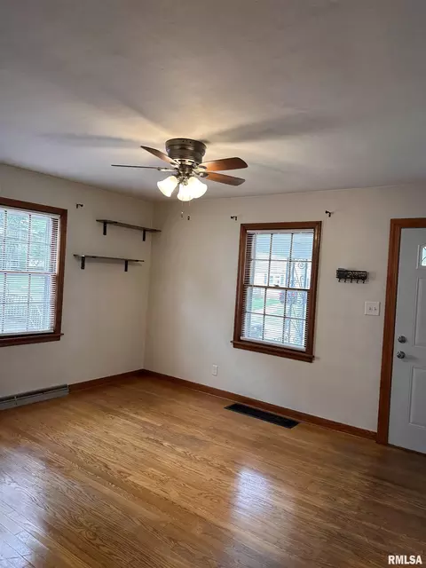 Living - 2333 S 8th St, Springfield, IL 62703 photo 1 of 2