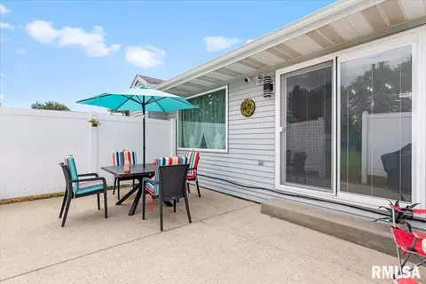 Exterior - 1803 Wren Dr, Springfield, IL 62703 photo 2 of 6