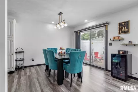 Dining - 1803 Wren Dr, Springfield, IL 62703 photo 1 of 5