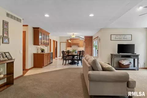 4 Red Bud Run, Sherman, IL 62684 photo 15