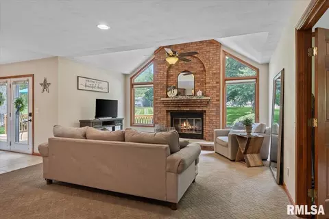 4 Red Bud Run, Sherman, IL 62684 photo 16
