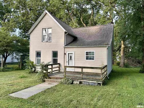 104 S Harshbarger St, Abingdon, IL 61410