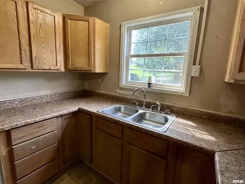 Kitchen - 104 S Harshbarger St, Abingdon, IL 61410 photo 1 of 1