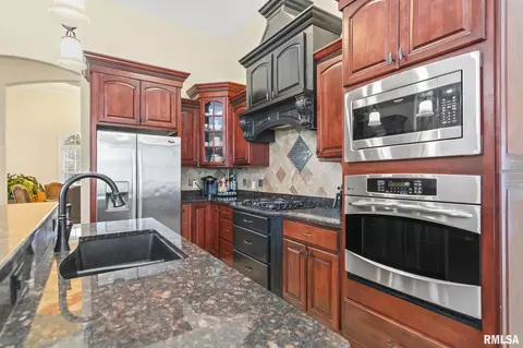 2320 Lillian Dr, Springfield, IL 62704 photo 13