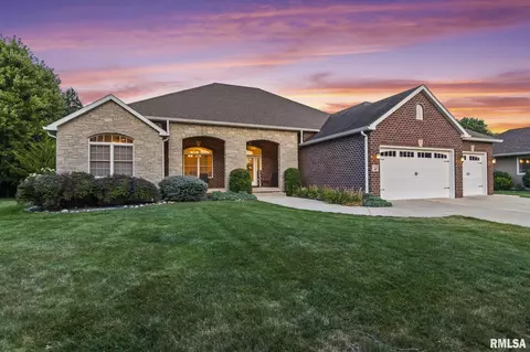 2320 Lillian Dr, Springfield, IL 62704 photo 2